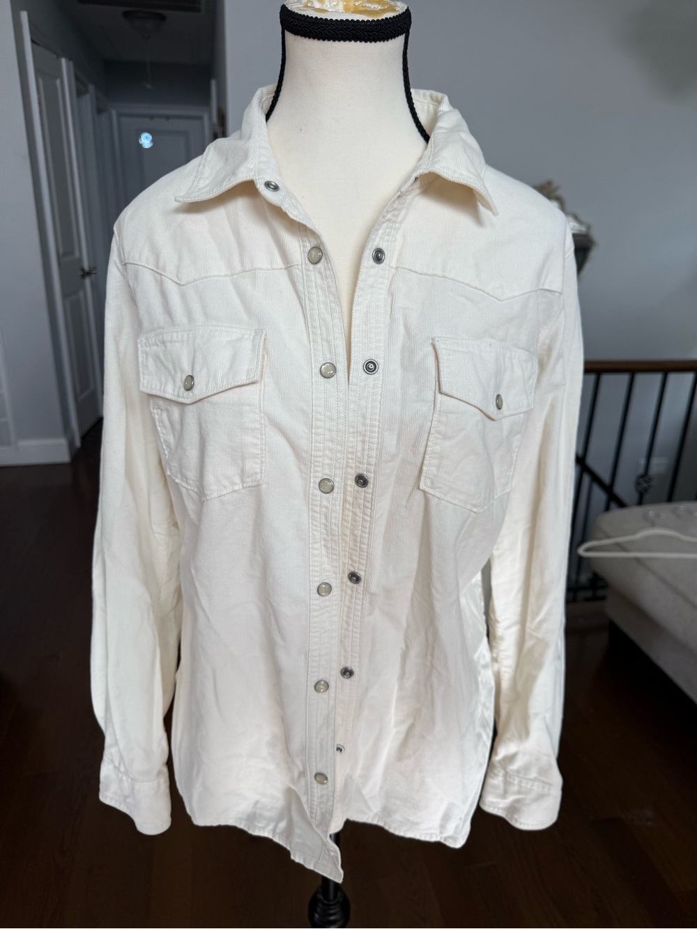 Shyanne Cream Western-Style Soft Corduroy Button Down Shirt Size Medium
